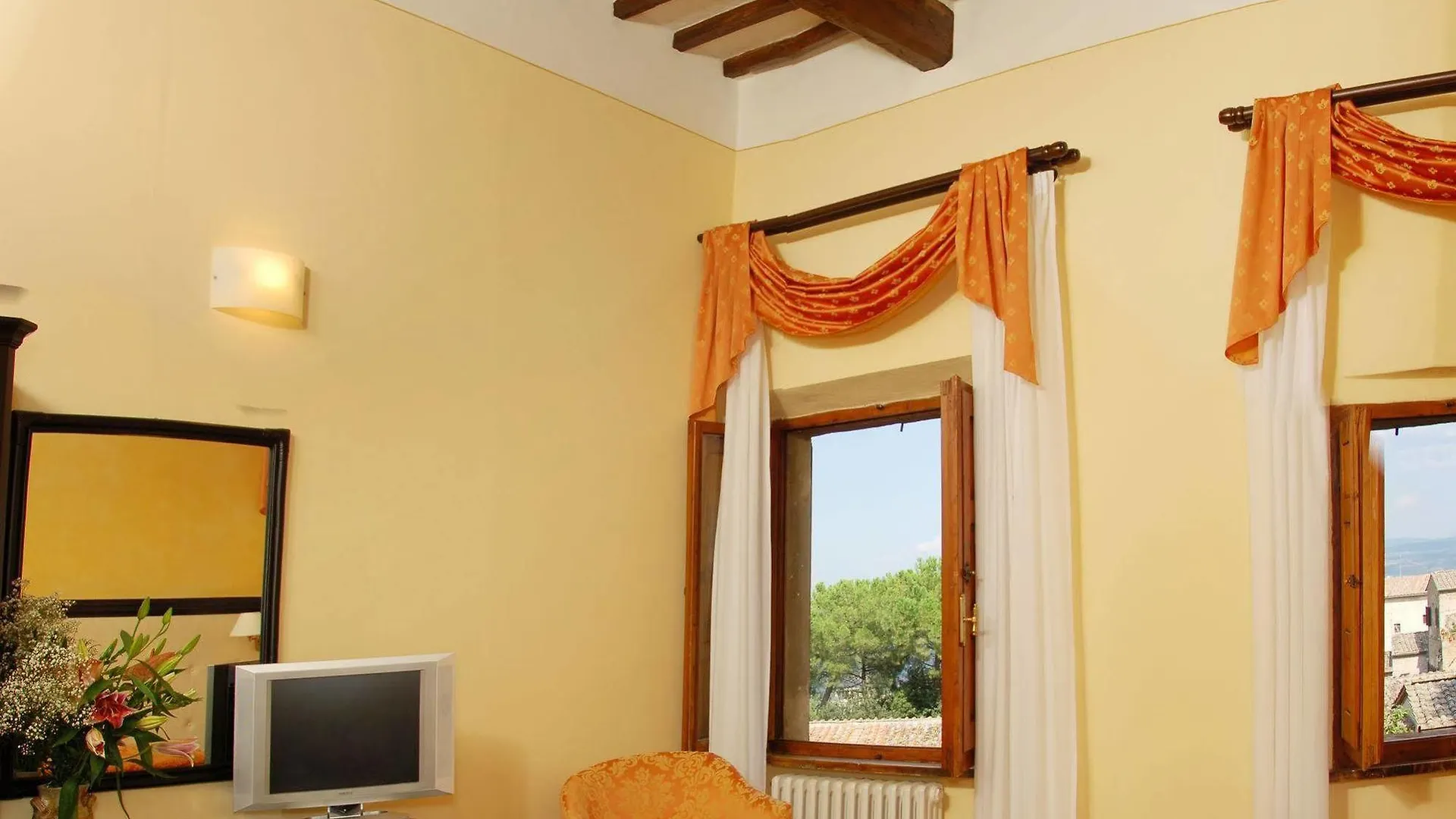 Leon Bianco Hotel San Gimignano Italy